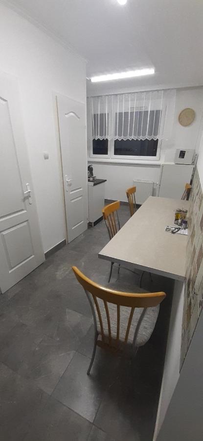 Panel Hause Kazincbarcikaアパートメント エクステリア 写真