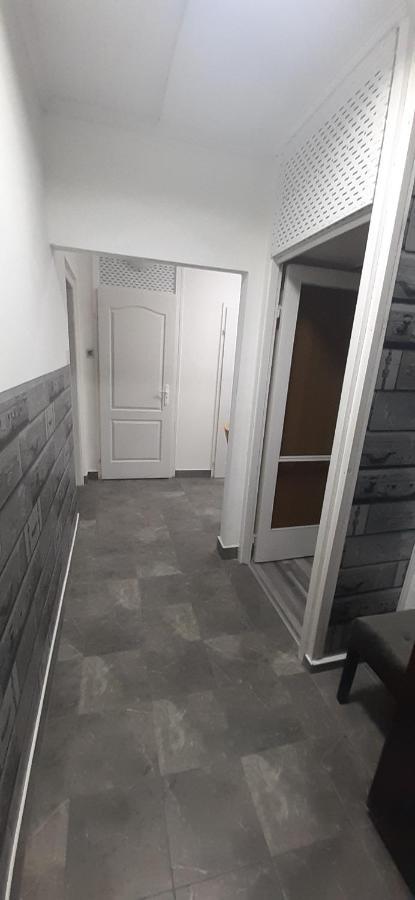 Panel Hause Kazincbarcikaアパートメント エクステリア 写真