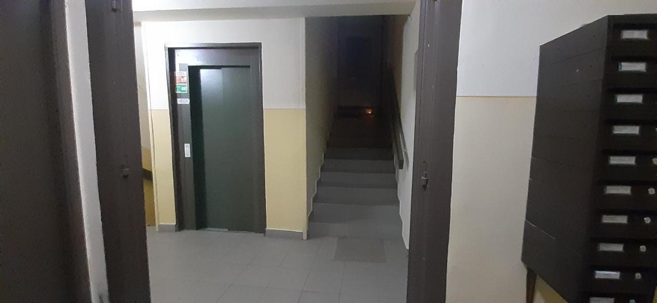 Panel Hause Kazincbarcikaアパートメント エクステリア 写真